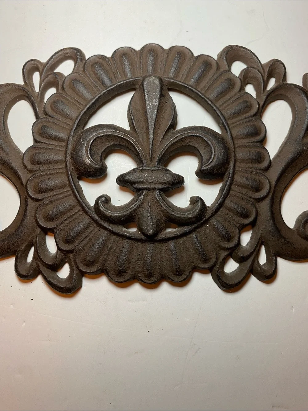 Decorative Fleur-de-Lis Metal Wall Accent in Dark Brown/Black 18 inches